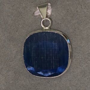 SALE! Blue Mona Lisa stone set in 925 Sterling Silver